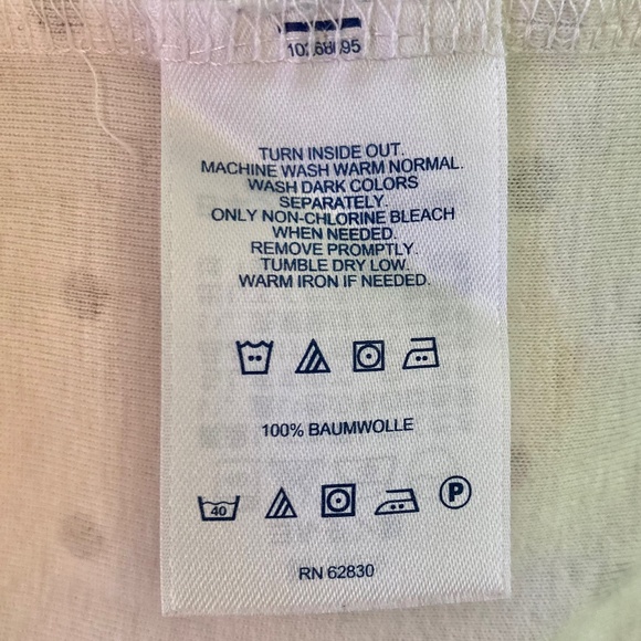 Lands’ End women’s size medium gently used polka dotted short sleeved top - Picture 4 of 4